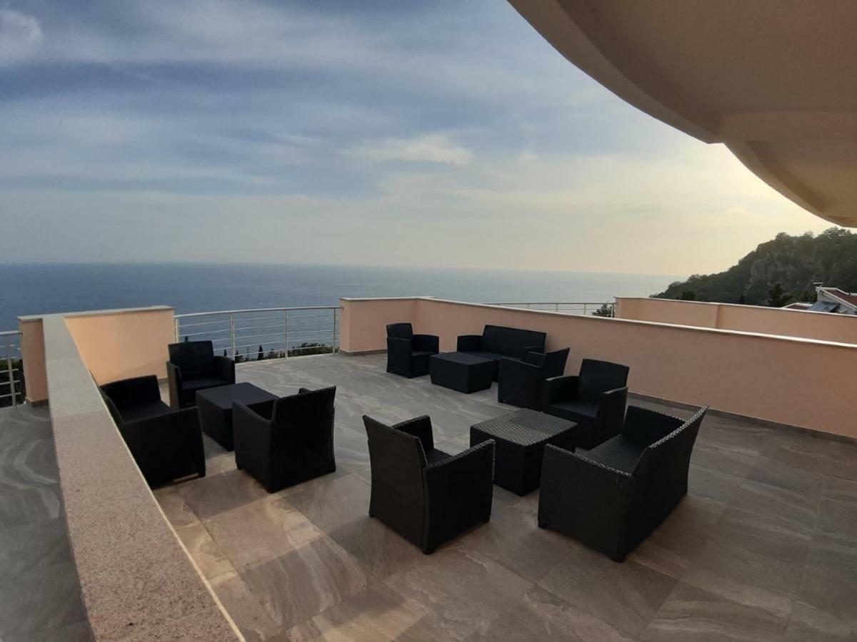 Villa Grand Бар Екстериор снимка