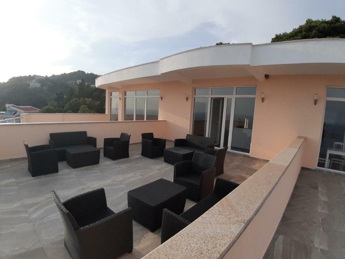 Villa Grand Бар Екстериор снимка