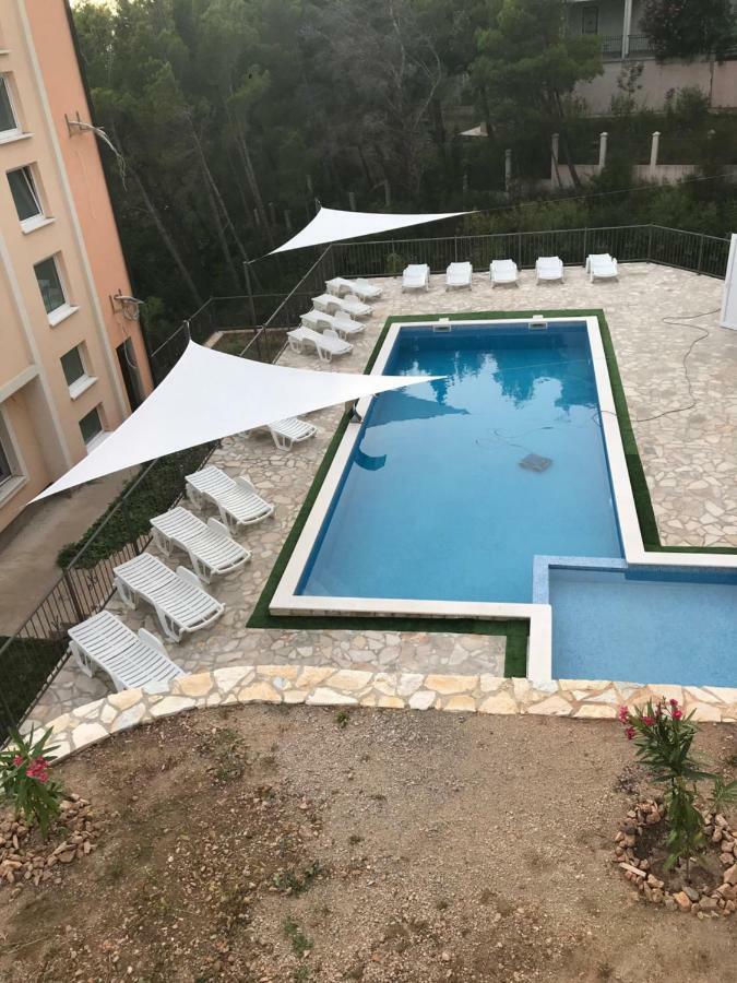 Villa Grand Бар Екстериор снимка