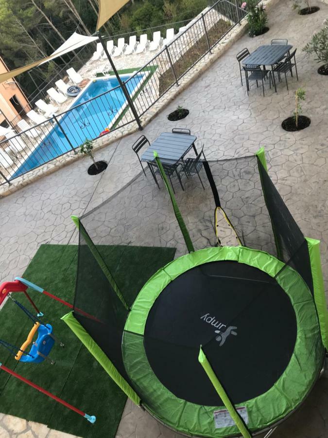 Villa Grand Бар Екстериор снимка