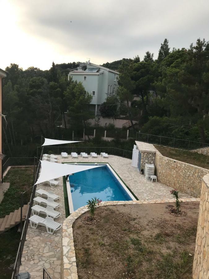 Villa Grand Бар Екстериор снимка